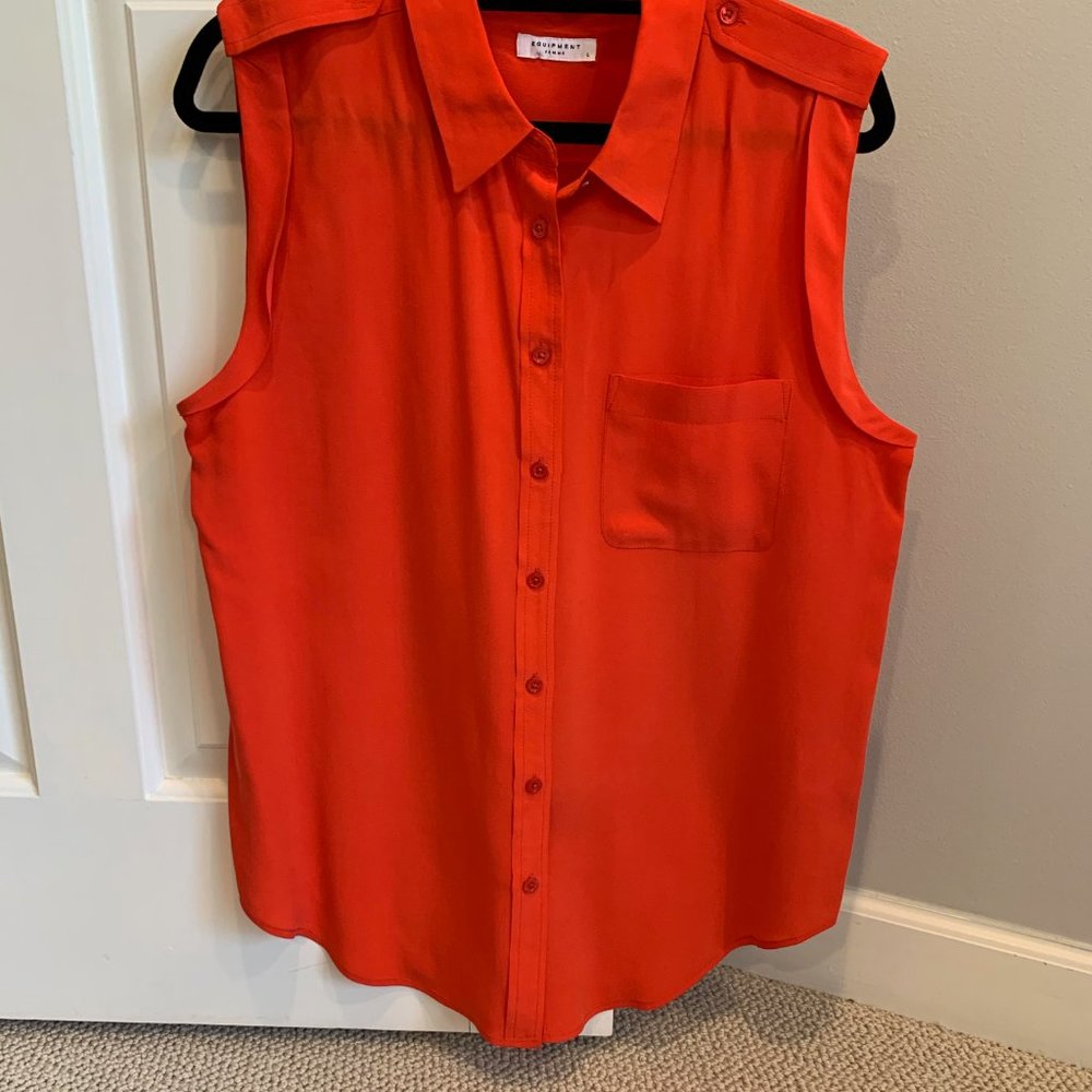 Equipment Sleeveless Daddy with Epaulettes in Red